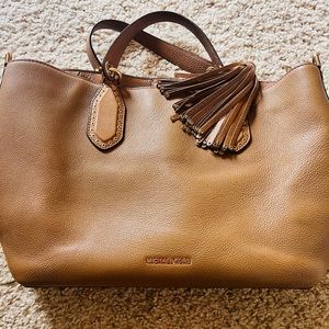 Michael Kors Hand Bag in Camel